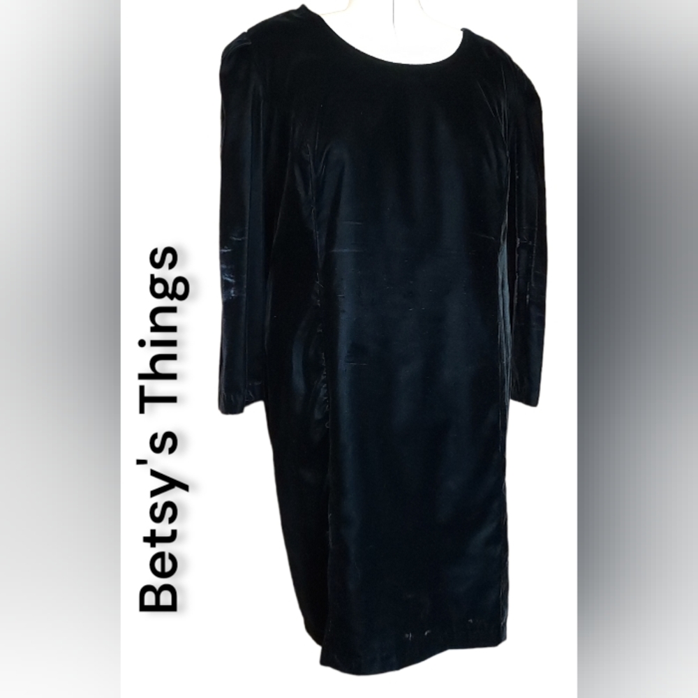 Black velvet cocktail dress by Betsy's Things, women's size 26W